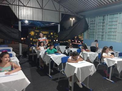 Noite de AutÃ³grafos reuniu centenas de pessoas em Rio Bonito do IguaÃ§u